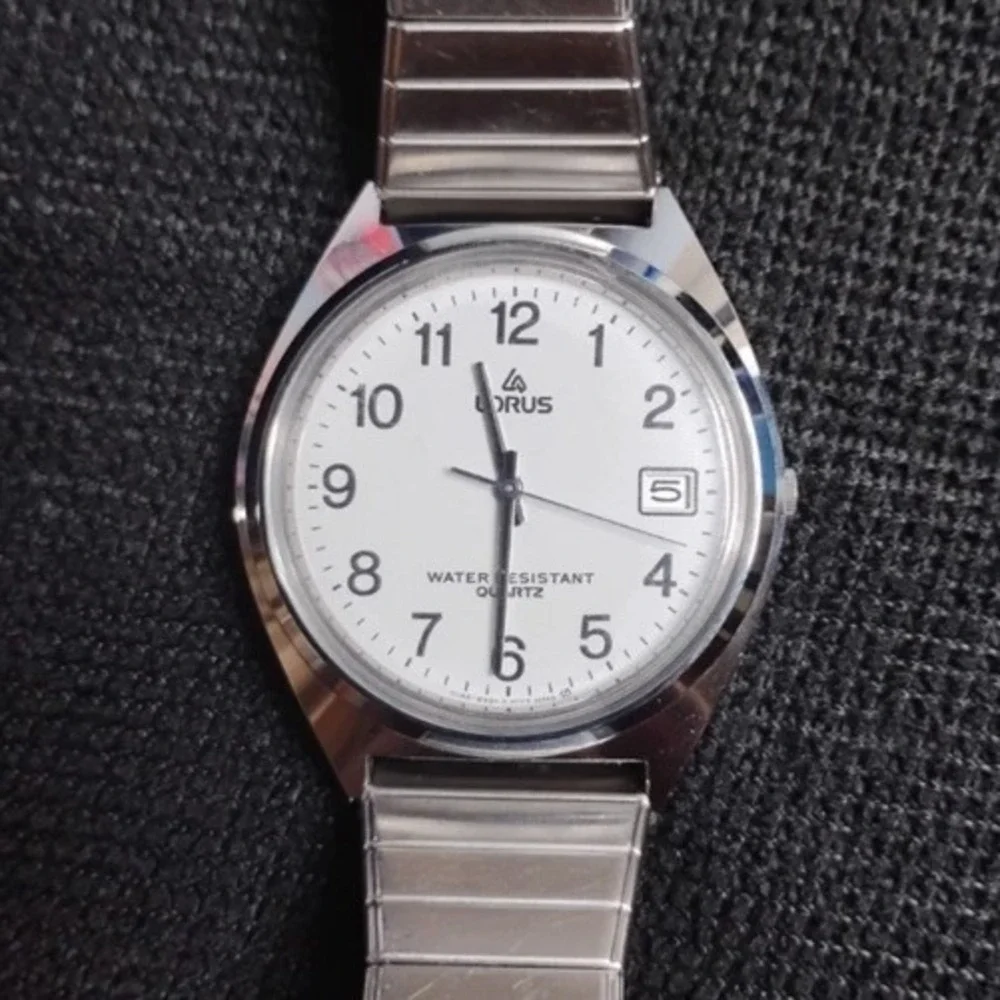 Men's Lorus Quartz Watch - White Dial w/Date 1970s Vintage Tested Expansion Band
